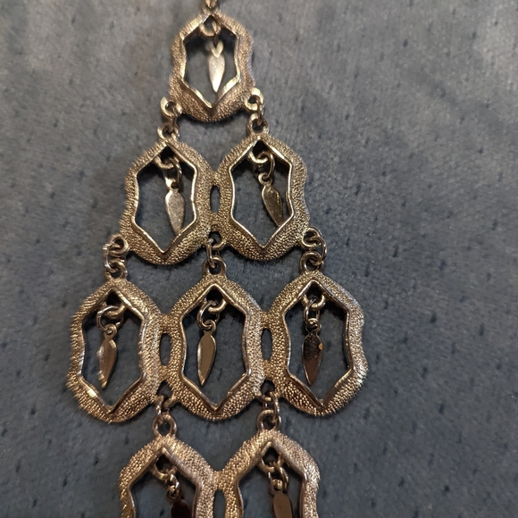 Necklace - Picture 2 of 3